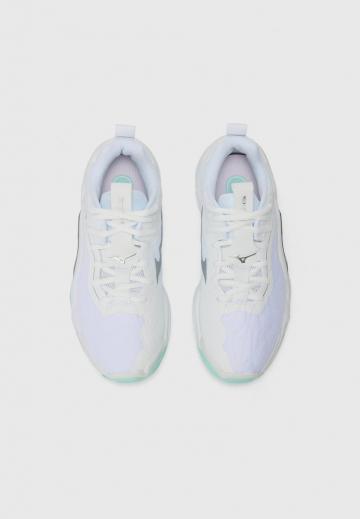 Кроссовки для зала