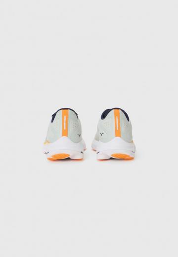 Беговые кроссовки