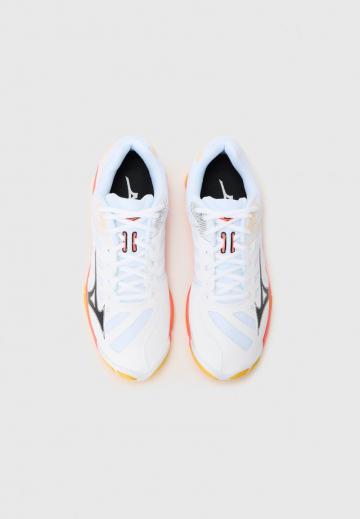 Кроссовки для зала