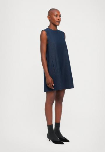 Короткое платье