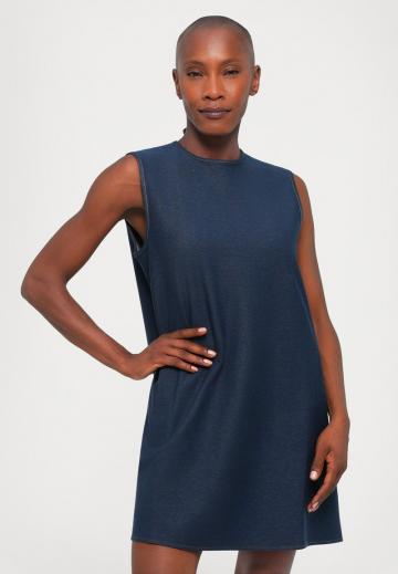 Короткое платье