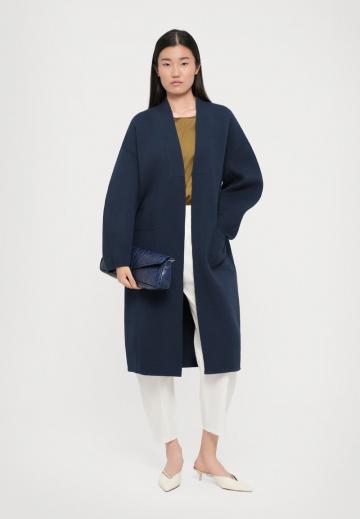 Шерстяное пальто