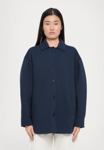 Короткое пальто