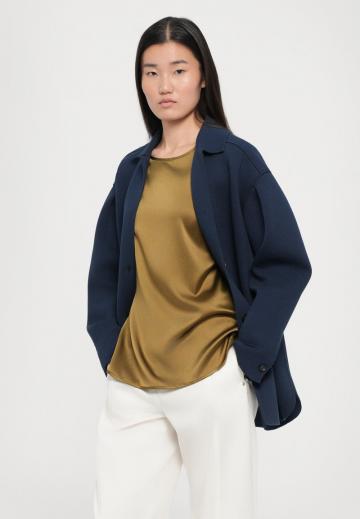 Короткое пальто