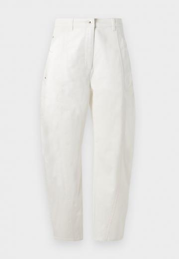 Джинсы бойфренда