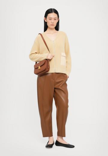 Вязаная кофта