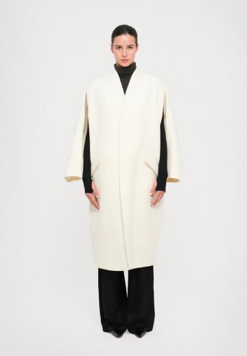 Шерстяное пальто