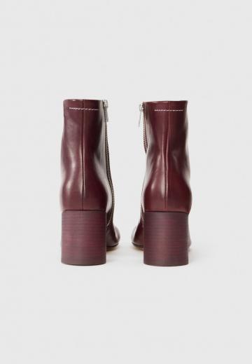 Высокие сапоги