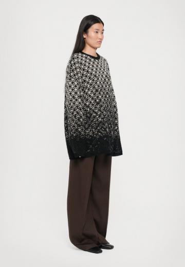 Длинный пуловер