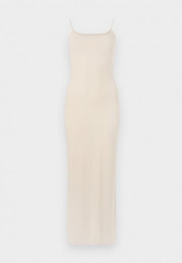 Длинное платье