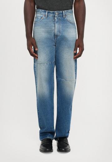 Прямые джинсы