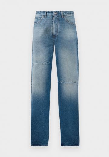 Прямые джинсы