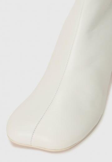 Высокие сапоги