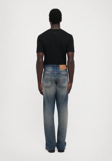 Прямые джинсы