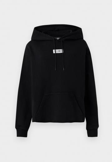 Пуловер с капюшоном