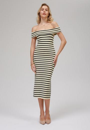 Платье без бретелек