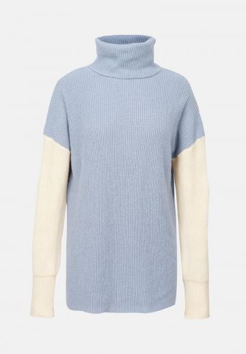 Вязаное платье