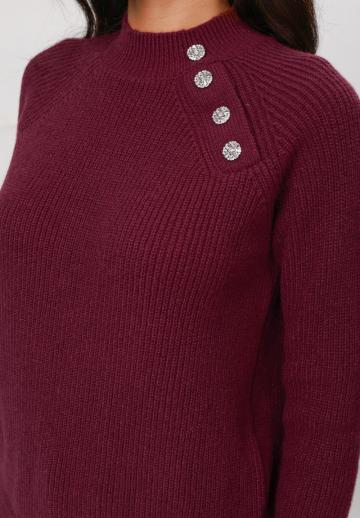 Пуловер в полоску