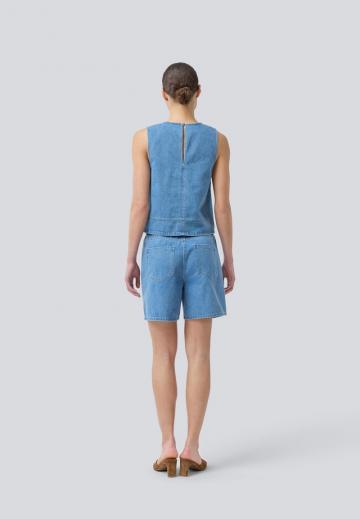 Джинсовая жилетка