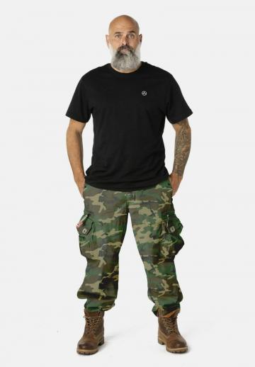 Брюки с накладными карманами