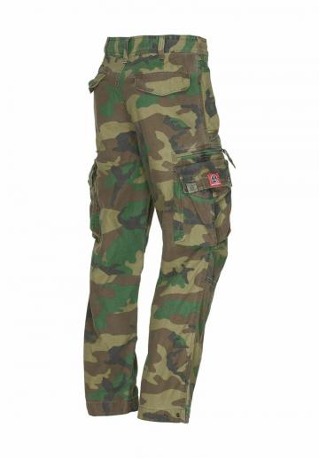 Брюки с накладными карманами