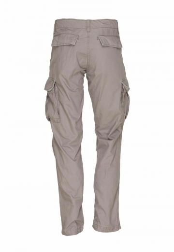 Брюки с накладными карманами