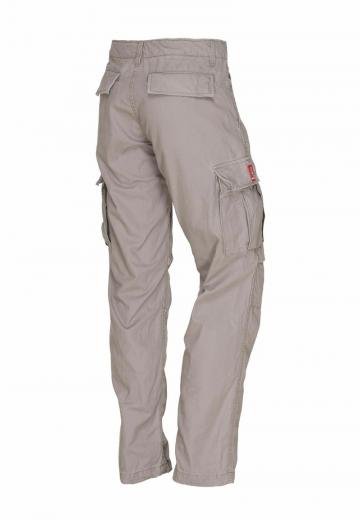 Брюки с накладными карманами