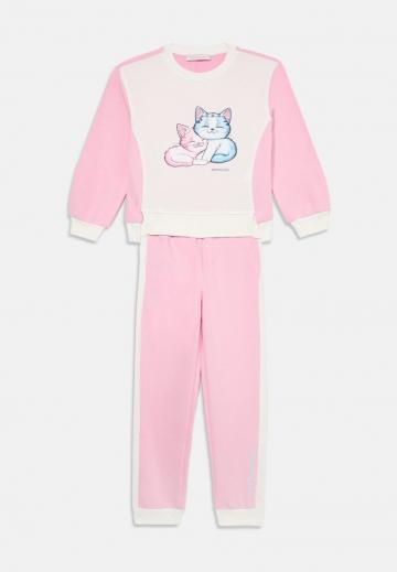 Спортивные штаны