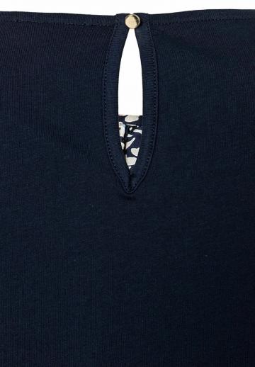 Атласная блузка