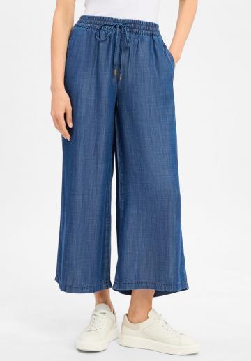 Короткие джинсы