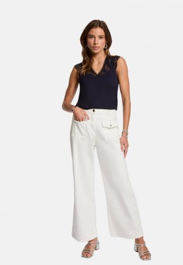 Блузка без рукавов