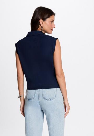 Блузка без рукавов