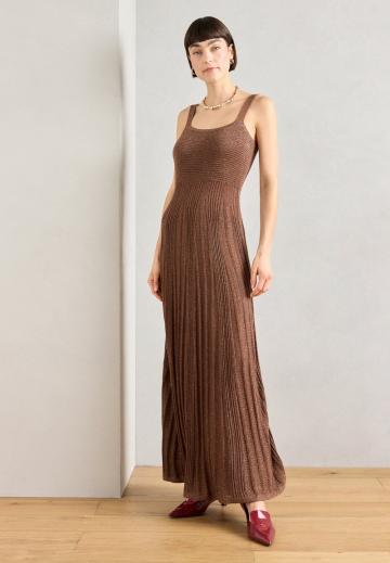 Вязаное платье
