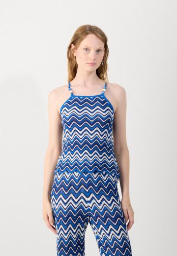 Топ на бретельках