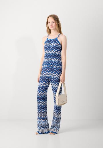 Топ на бретельках