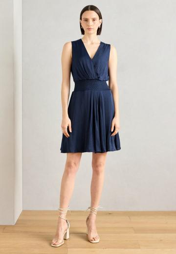 Короткое платье