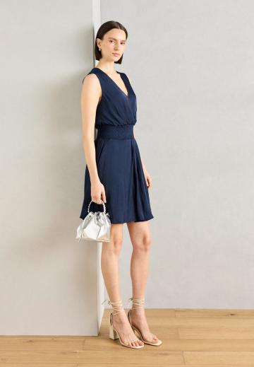 Короткое платье