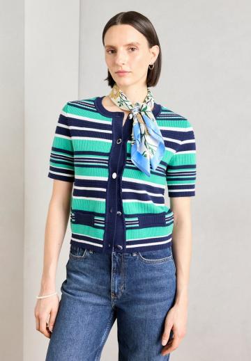 Вязаная кофта