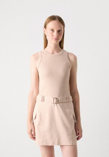 Платье футляр