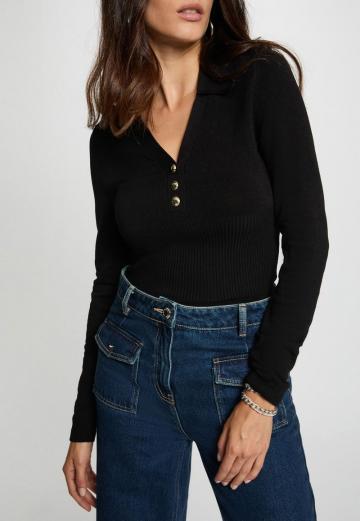 Пуловер с воротником поло