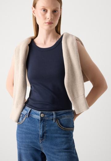 Клешеные джинсы