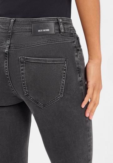 Клешеные джинсы