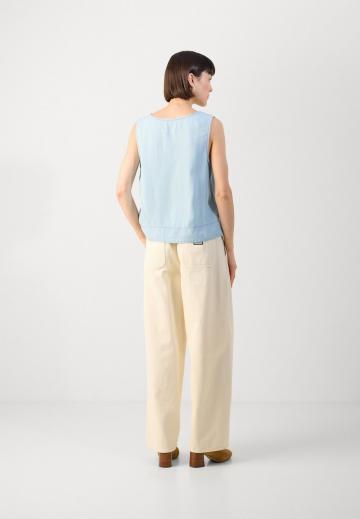 Джинсовая жилетка