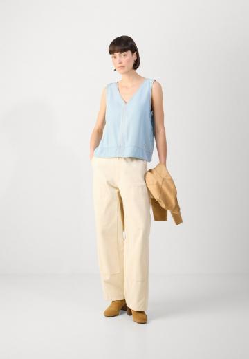 Джинсовая жилетка