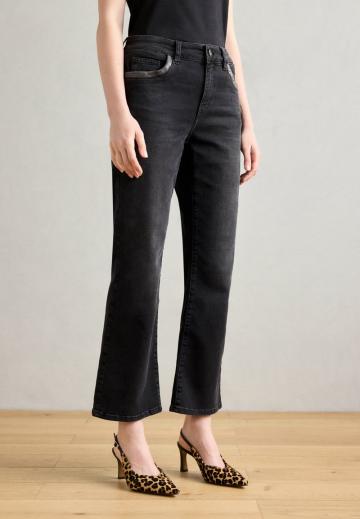 Клешеные джинсы