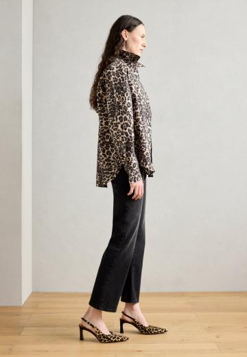 Клешеные джинсы