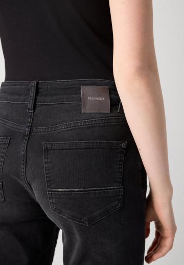 Клешеные джинсы