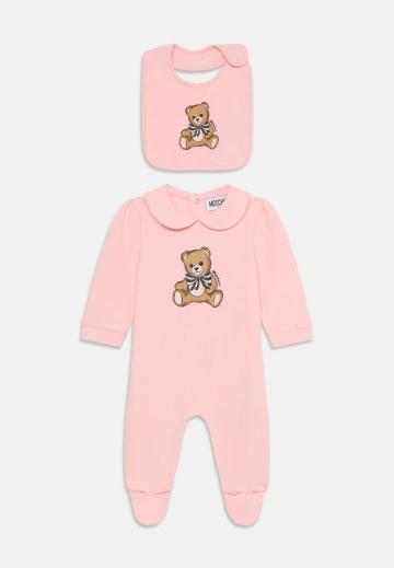 Набор одежды