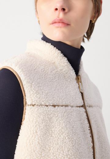 Пуховой жилет