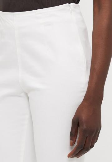 Короткие джинсы